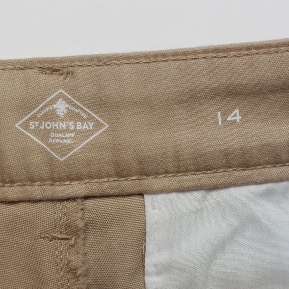 St. John's Bay Women's Shorts - Size 14 - Picture 5 of 7